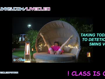 Sexy live cam screenshot of livecleo's webcam / video chat room