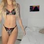 Sexy live cam screenshot of ariah_is_blonde's webcam / video chat room