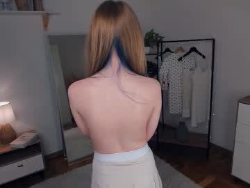 Sexy live cam screenshot of cherry_blossie's webcam / video chat room