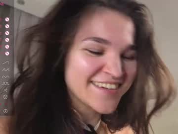 Sexy live cam screenshot of cloverfarewell's webcam / video chat room