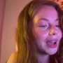 Sexy live cam screenshot of elli_harmon's webcam / video chat room