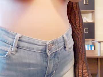 Sexy live cam screenshot of misteryland's webcam / video chat room