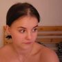 Sexy live cam screenshot of small_queenn's webcam / video chat room