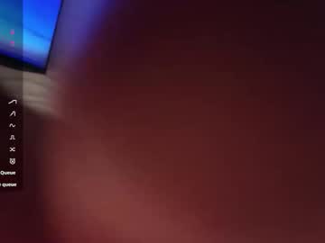 Sexy live cam screenshot of ella_lee15's webcam / video chat room