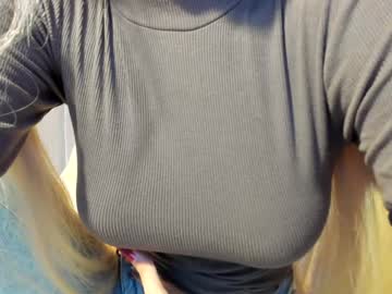 Sexy live cam screenshot of sassyt33n's webcam / video chat room