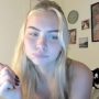 Sexy live cam screenshot of ariah_is_blonde's webcam / video chat room