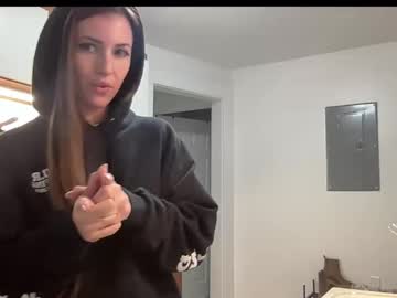 Sexy live cam screenshot of laylahlaylah1's webcam / video chat room