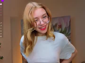 Sexy live cam screenshot of odelyncure's webcam / video chat room