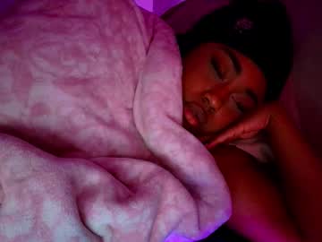 Sexy live cam screenshot of kat2025's webcam / video chat room