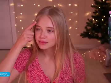 Sexy live cam screenshot of miablueye's webcam / video chat room