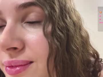 Sexy live cam screenshot of sunnyhathcox's webcam / video chat room