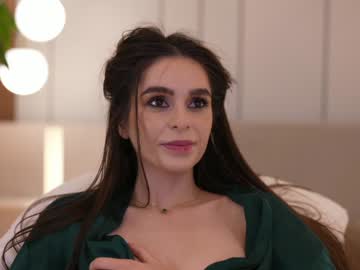 Sexy live cam screenshot of dovia's webcam / video chat room