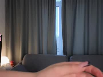 Sexy live cam screenshot of kristigroune's webcam / video chat room