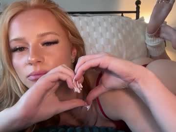 Sexy live cam screenshot of miaharperxox's webcam / video chat room