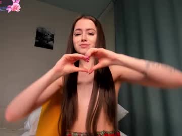 Sexy live cam screenshot of milanarouse7's webcam / video chat room