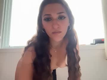 Sexy live cam screenshot of emmababy2322's webcam / video chat room