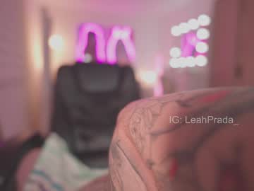 Sexy live cam screenshot of leahprada_'s webcam / video chat room