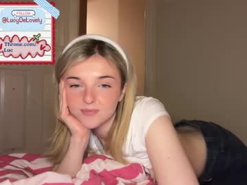 Sexy live cam screenshot of lucydelovely's webcam / video chat room