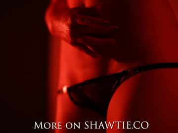 Sexy live cam screenshot of _taylor_swift's webcam / video chat room