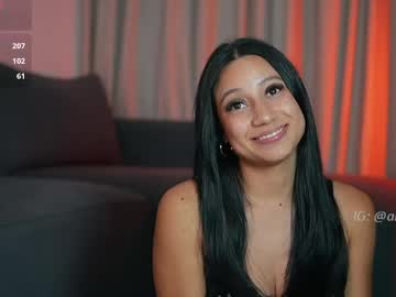 Sexy live cam screenshot of alison_miller9's webcam / video chat room
