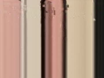 Sexy live cam screenshot of alyssapearls's webcam / video chat room