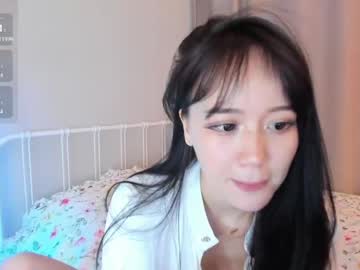 Sexy live cam screenshot of amiliyan's webcam / video chat room