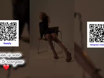 Sexy live cam screenshot of annie_f0x's webcam / video chat room