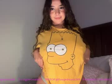 Sexy live cam screenshot of avangelinefunn99's webcam / video chat room