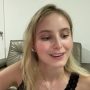 Sexy live cam screenshot of ellykeyofficial's webcam / video chat room