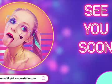 Sexy live cam screenshot of emmasky69's webcam / video chat room