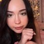 Sexy live cam screenshot of jocelyynn's webcam / video chat room