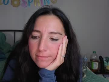 Sexy live cam screenshot of kaygraciee's webcam / video chat room