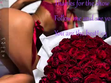 Sexy live cam screenshot of lisa__fox's webcam / video chat room