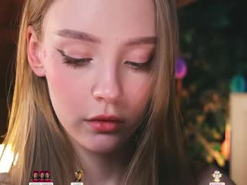 Sexy live cam screenshot of lissa_meooow's webcam / video chat room