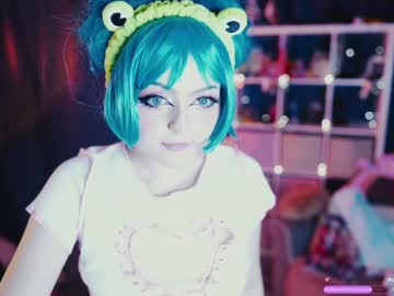 Sexy live cam screenshot of madnessalise's webcam / video chat room