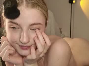 Sexy live cam screenshot of _magic_smile's webcam / video chat room