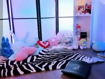 Sexy live cam screenshot of milkycute's webcam / video chat room