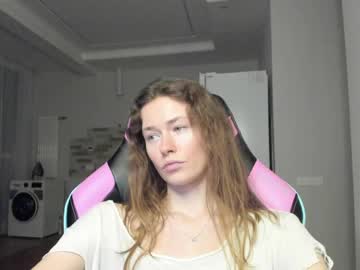 Sexy live cam screenshot of oksanafedorova's webcam / video chat room
