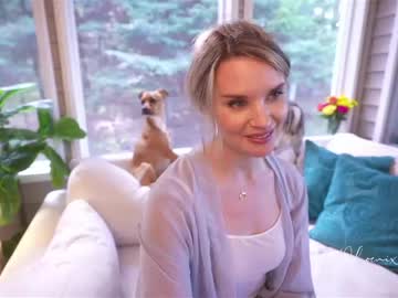 Sexy live cam screenshot of phoenix_taylor's webcam / video chat room