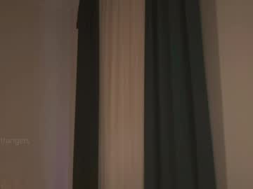 Sexy live cam screenshot of _2strangers's webcam / video chat room
