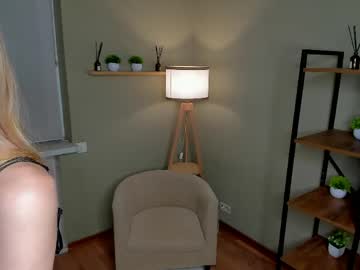 Sexy live cam screenshot of angelpixel's webcam / video chat room