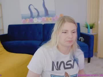 Sexy live cam screenshot of asiri_ocean's webcam / video chat room