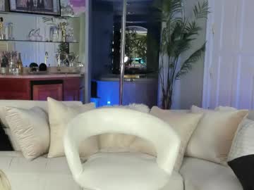 Sexy live cam screenshot of blonde_riderxxx's webcam / video chat room