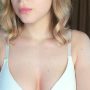 Sexy live cam screenshot of blondensinful's webcam / video chat room
