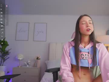 Sexy live cam screenshot of cristal_bunny's webcam / video chat room