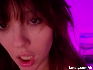 Sexy live cam screenshot of _demi_dee_'s webcam / video chat room