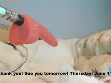 Sexy live cam screenshot of eatmygingersnapps's webcam / video chat room