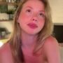 Sexy live cam screenshot of elli_harmon's webcam / video chat room