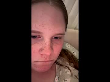 Sexy live cam screenshot of eloraloves's webcam / video chat room
