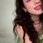 Sexy live cam screenshot of farrahburde's webcam / video chat room